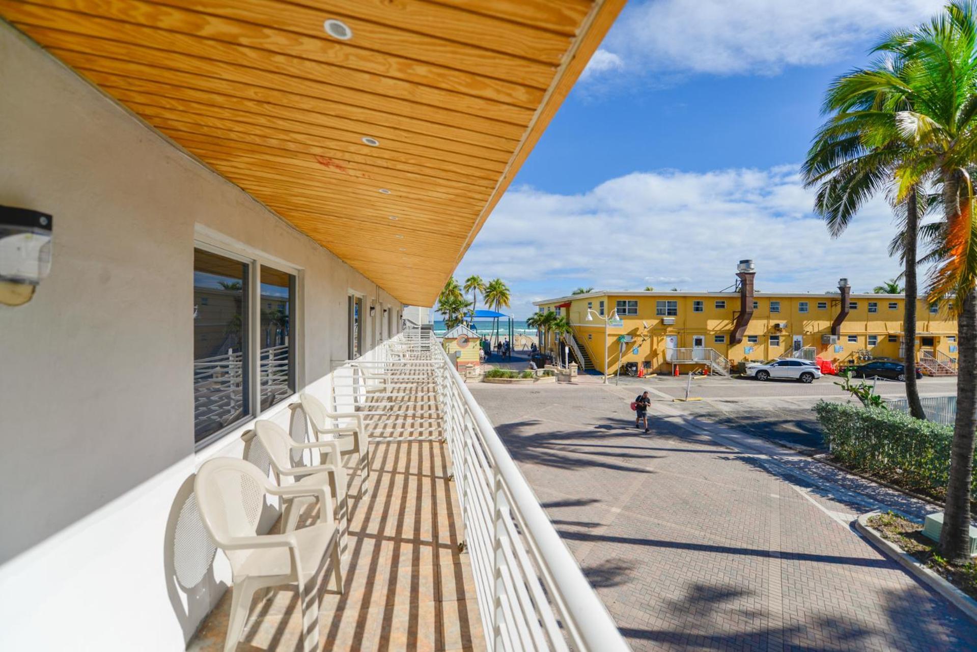 Amazing Balcony Studio At The Beach With Parking -M44 Hollywood Zewnętrze zdjęcie